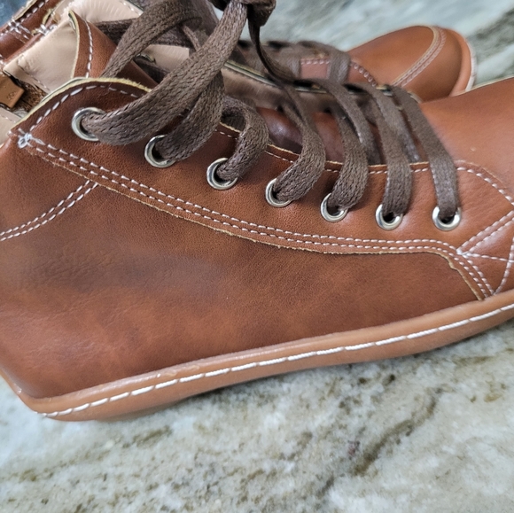 Girls Leather 👞 - Picture 7 of 7